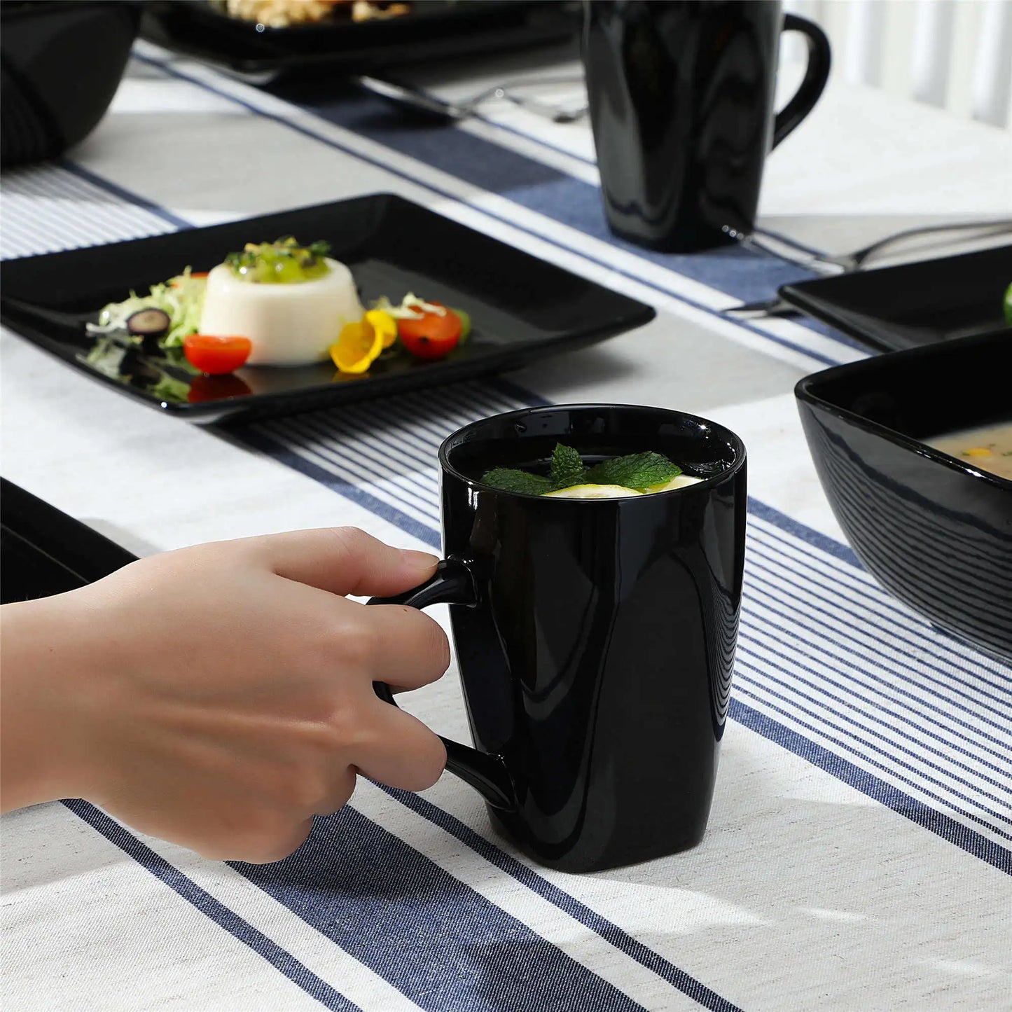 Ensemble Assiettes Tasses & Bols Noir