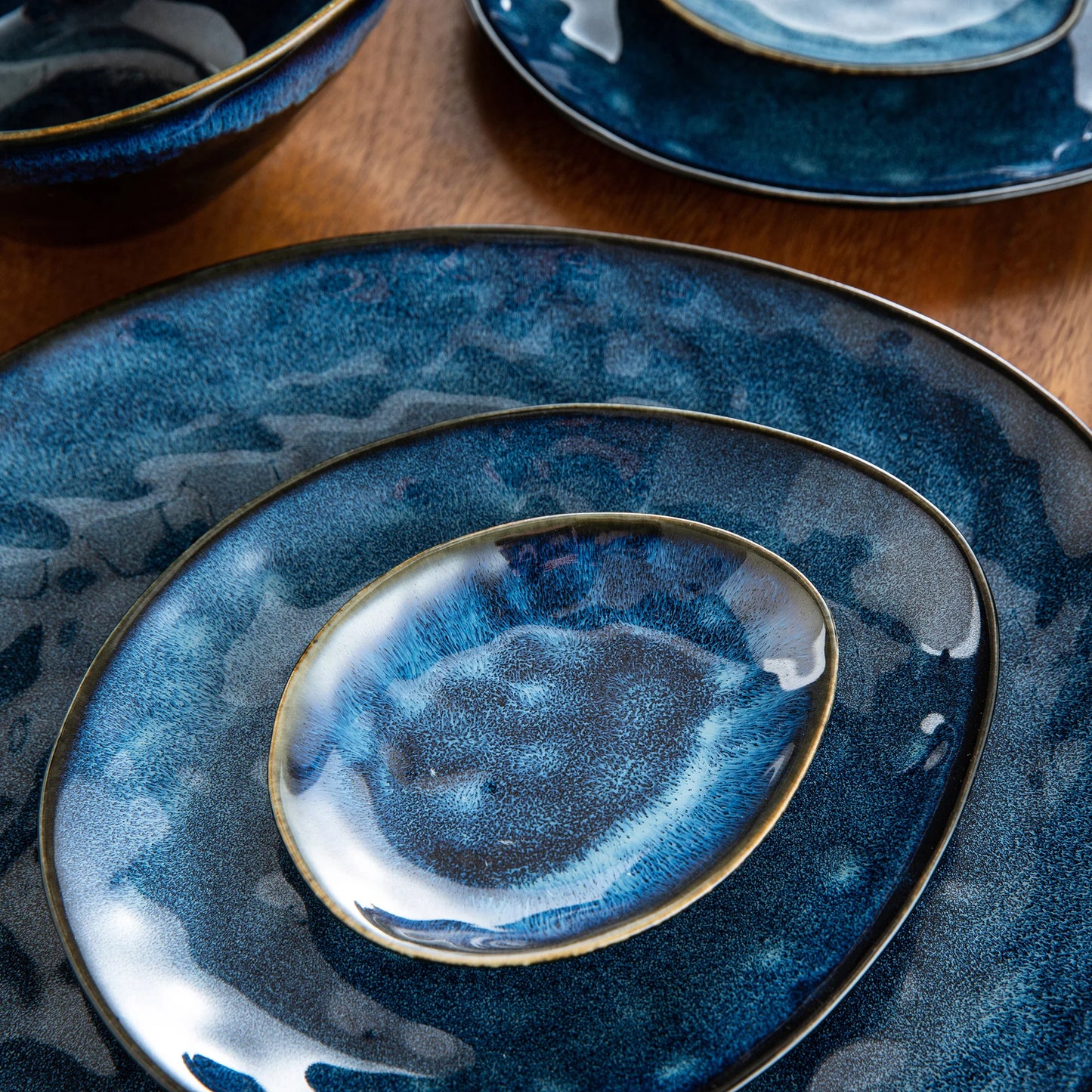 Ensemble Assiettes Soucoupes & Bols nuances bleues